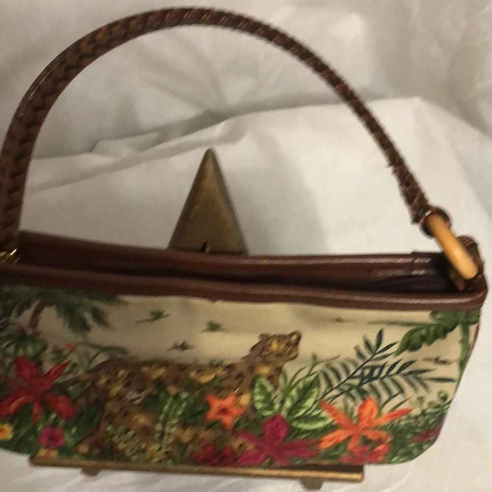 N/A artful floral